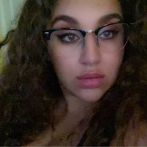 Meet your Posher, Giana